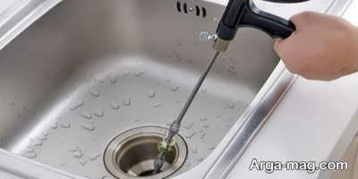استفاده از فنر برای باز کردن لوله سینک 