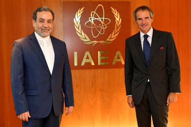 رایزنی تلفنی گروسی با عراقچی درباره مذاکرات