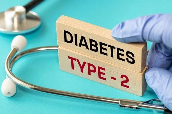 دیابت نوع 2 چیست؟ راه‌های کنترل و درمان