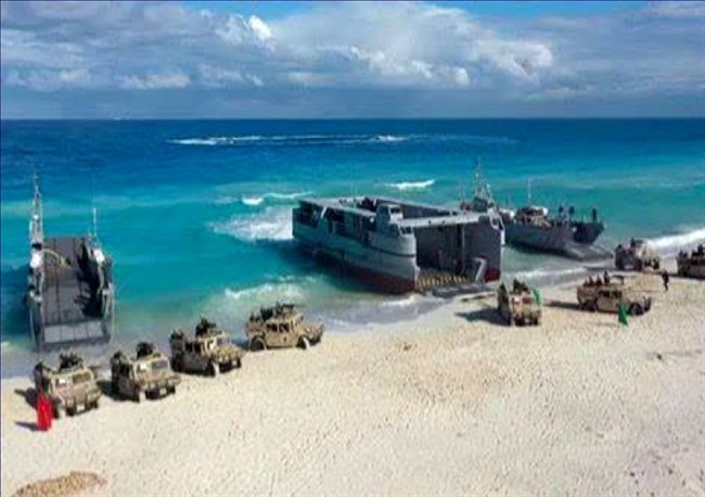 نمایش قدرت تکاوران ارتش، سپاه و نیروی دریایی روسیه/ کشتی ربوده‌شده آزاد شد+فیلم