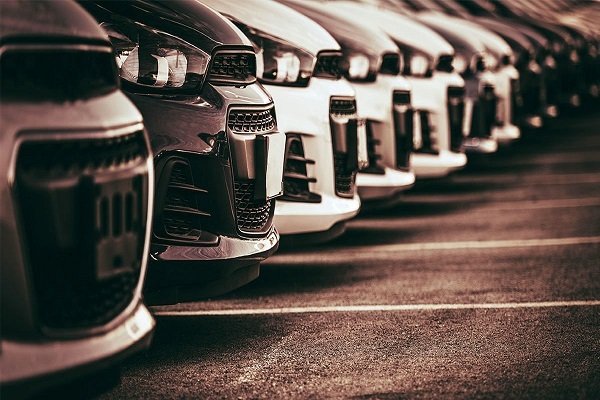 &laquo;فیلتر طلایی&raquo; روی واردات خودرو / کدام خودرو&zwnj;ها از دسترس مردم خارج می&zwnj;شوند؟