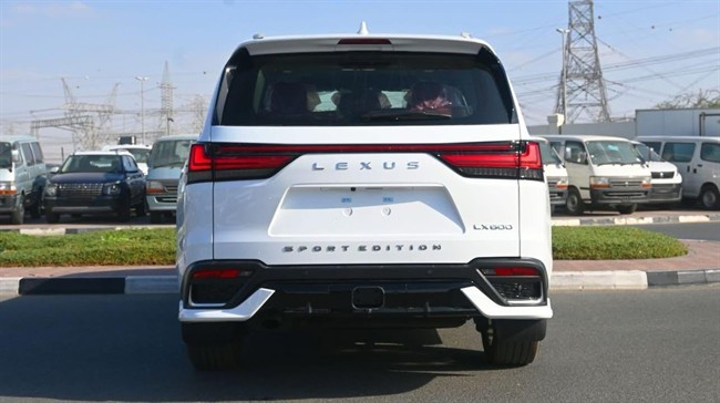 لکسوس LX600؛ وقتی مهندسی خشن لندکروزر، لباس لوکس میپوشد لکسوس LX600؛ وقتی مهندسی خشن لندکروزر، لباس لوکس میپوشد