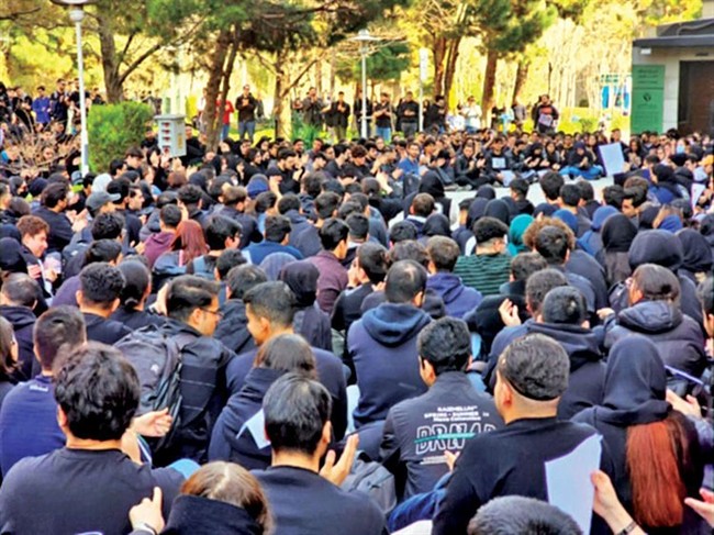 تبلور شکاف اجتماعی در دانشگاه‌