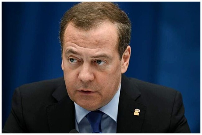 هشدار جدی روسیه به فرانسه و انگلیس/ ارسال تسلیحات هسته ای به اوکراین تبعاتی سنگینی دارد