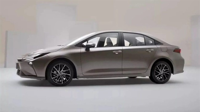 تویوتا کرولا نیوفیس در بازار ایران / عکس