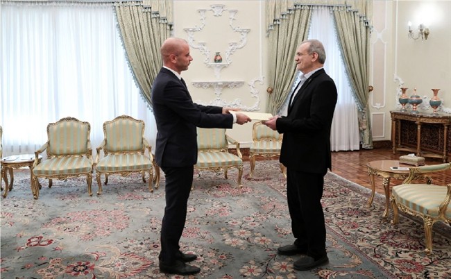 پزشکیان: روابط ایران و لبنان صرفاً سیاسی نیست، بلکه پیوندی قلبی و فرهنگی میان دو ملت است