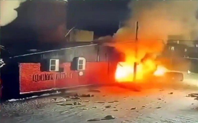 33 نفر کشته و زخمی در انفجار شدید در یک کافه