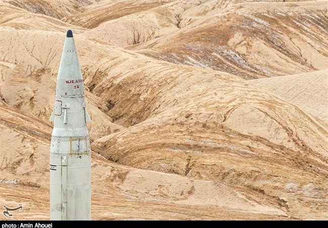 ناو پشتیبانی رزمی آمریکا مورد اصابت موشک های ایران قرار گرفت
