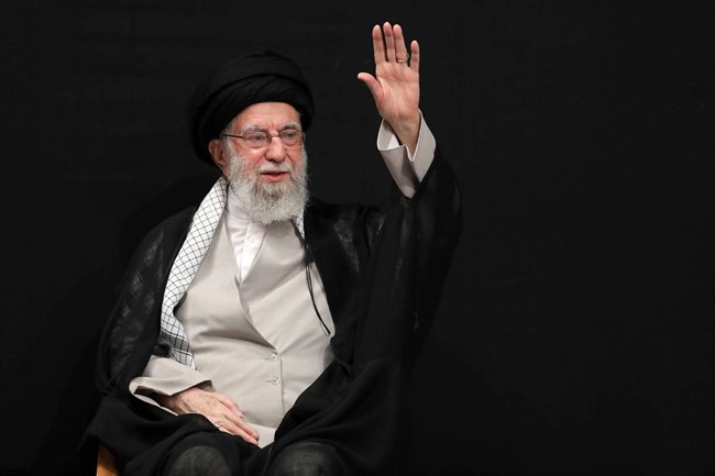 امام خامنهای (ره) اسطورهای ماندگار در قلب تاریخ