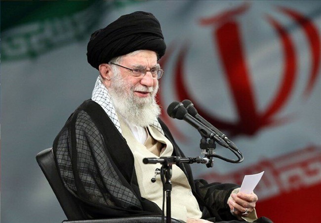 مراسم وداع با پیکر رهبر انقلاب به تعویق افتاد/ علت چیست؟