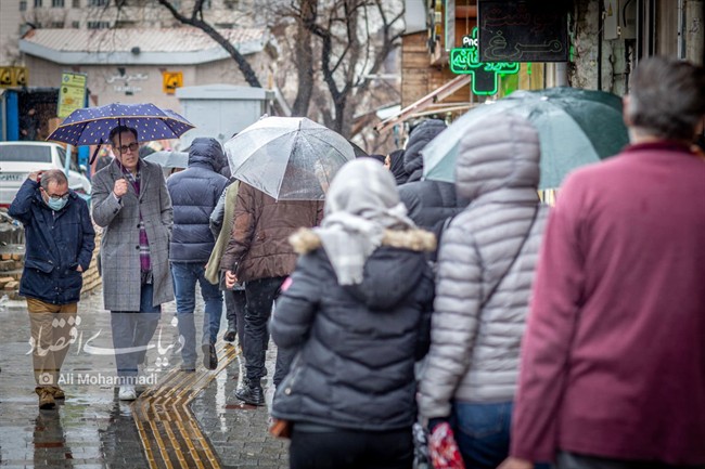 بارش باران و وزش باد شدید در نقاط مختلف کشور

