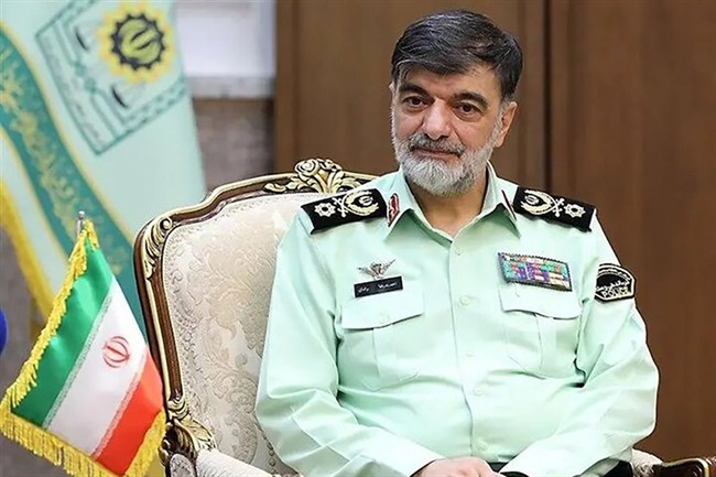 سردار رادان: امنیت در مرزها برقرار است/ دستور تیر برای برخورد با سارقان داده‌ام