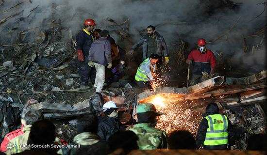 هشتمین روز حادثه پلاسکو/ نهمین پیکر شهید آتش نشان از زیر آوار خارج شد