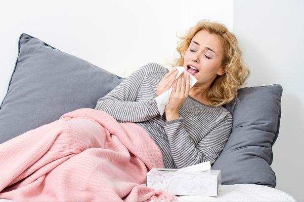 اگر در زمستان دائم سرما می خورید و صدای تان می گیرد، با یک عادت صبحگاهی به این روند پایان دهید