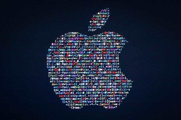 شکایت از اپل به خاطر اجبار کاربران به دریافت iOS 7 با هدف کاهش دادن هزینه ها