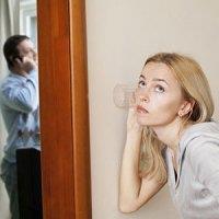 با همسر بی اعتمادم چگونه رفتار کنم؟
