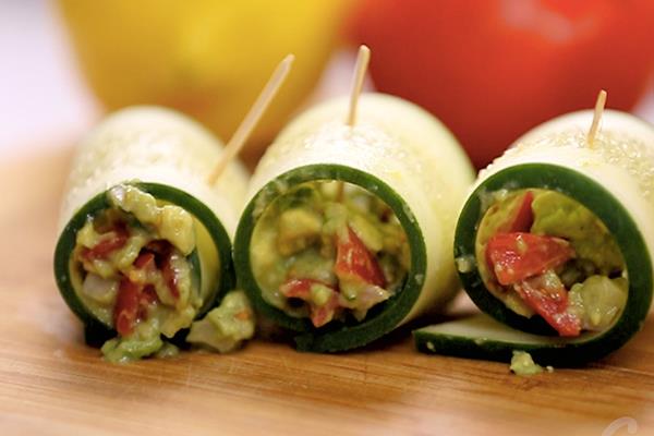 guacamole-and-cucumber-rolls