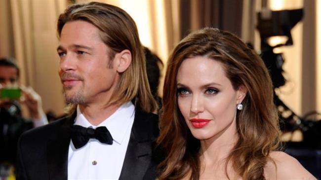 Angelina Jolie 'to divorce Brad Pitt'