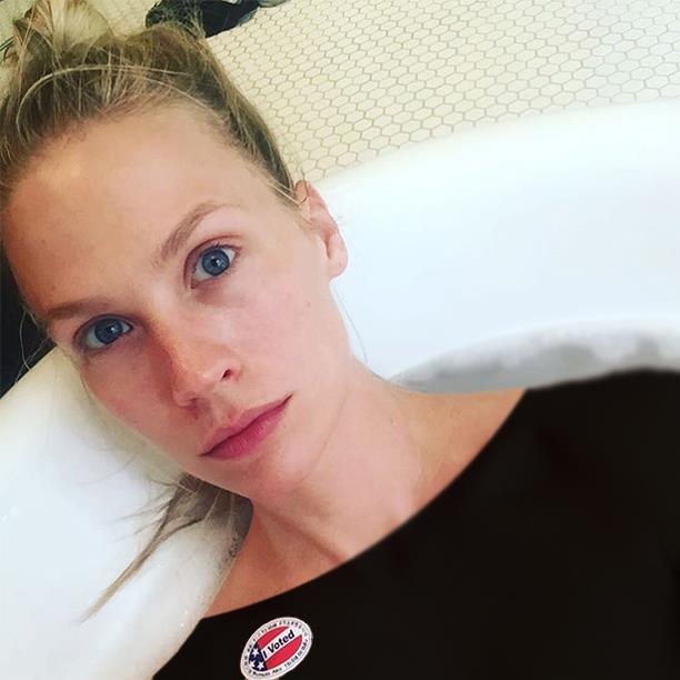 ژوری جونز (January Jones)