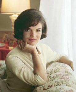 jacqueline-kennedy-beautiful-portrait-1-w900-h600