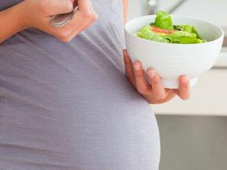 خانم‌های باردار چه غذاهایی بخورند؟!