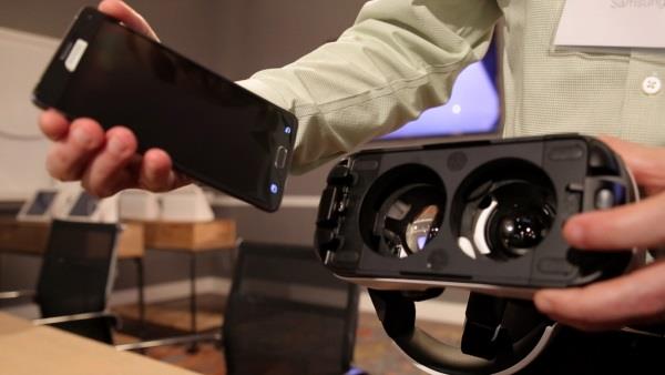 نسل جدید هدست Gear VR سامسونگ همراه با کنترلری اختصاصی عرضه می شود
