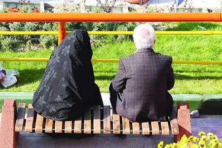 چرا برخی فرزندان در مقابل ازدواج والدین تنها مقاومت می‌کنند؟