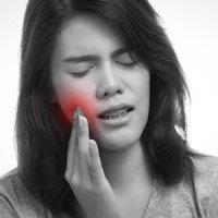 چند درمان سنتی برای دندان درد