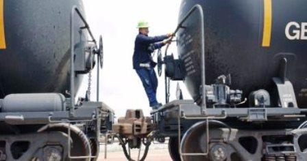 لیبی تولید نفت خود را روزانه 120 هزار بشکه کاهش داد