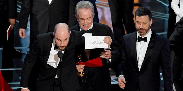 سرانجام علت اشتباه بزرگ در خواندن نام بهترین فیلم مراسم اسکار 2017 مشخص شد