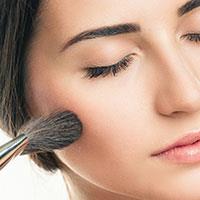عواقب استفاده از لوازم آرایشی در ماه های اولیه بارداری
