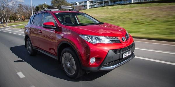 2015-toyota-rav4-review-بررسی-تویوتا-rav4 (7)