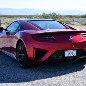 2017-Acura-NSX-12