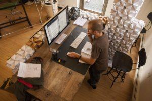 using-a-standing-desk (1)