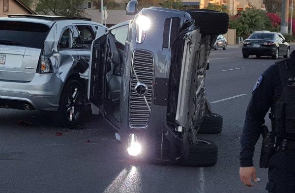 اتومبیل خودران اوبر دچار حادثه شد؛ توقف کامل فعالیت های آزمایشی