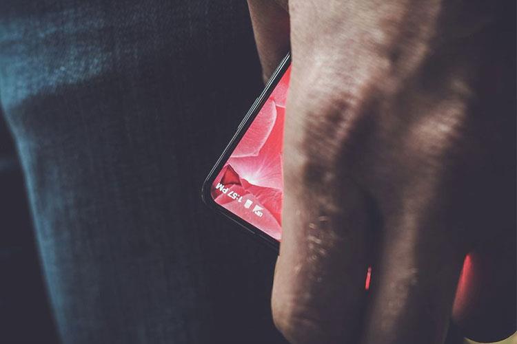 اندی رابین اولین تیزر از گوشی هوشمند بدون حاشیه خود را منتشر کرد