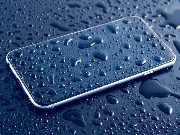 آیا اپل از «فلز شیشه ای» برای بدنه پشتی آیفون 8 استفاده می کند؟