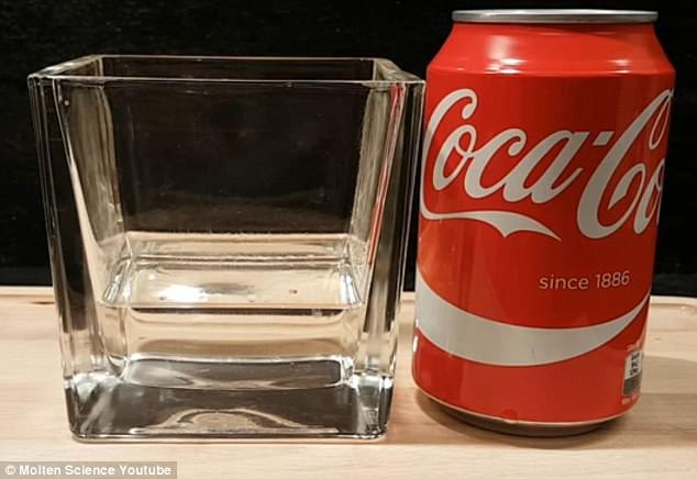 3EF498D300000578-4381576-Video_of_the_fizzy_reaction_between_Coke_and_a_substance_said_to-a-10_1491377930576