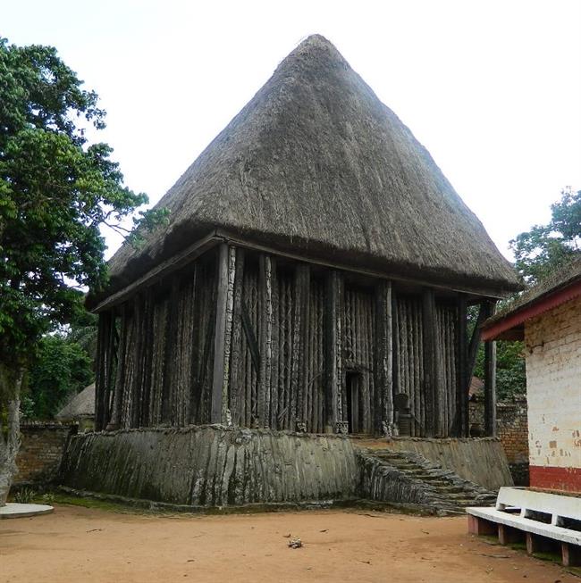 BAFUT_PALACE_-_FON'S_BUILDING