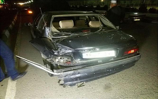 برخورد شدید وانت مزدا با پژو پارس در بزرگراه خاوران/ راننده جوان به شدت مصدوم شد