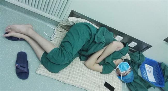 doctor-surgeon-hero-sleeping-hospital-floor-2-58e73277cfe05__700