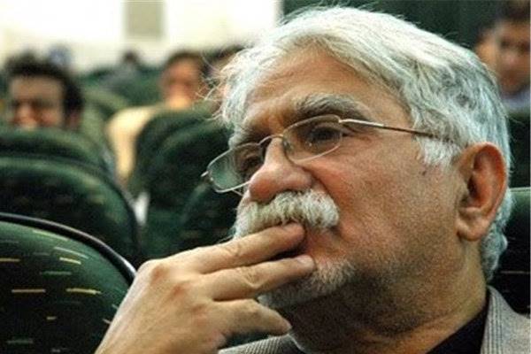 شاعران مراقب ناخودآگاه شعریشان باشند