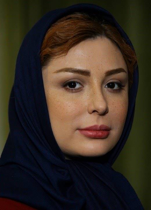 ژست نیوشا ضیغمی در یک فیلم تازه