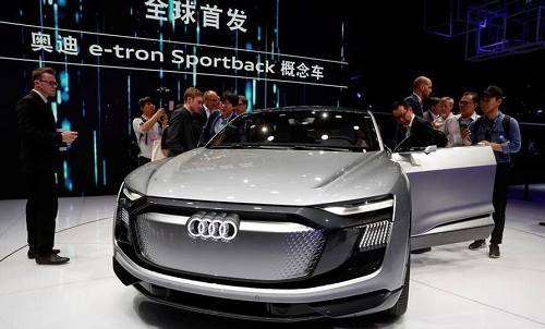  Audi e-tron Sportback concept
