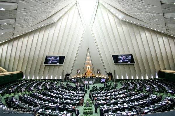 جلسه مجلس شورای اسلامی علنی شد/ سوال از وزیر بهداشت در دستورکار