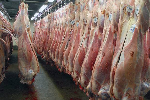 جزئیات تنظیم بازار گوشت قرمز و مرغ ماه رمضان/صادرات دام متوقف شد