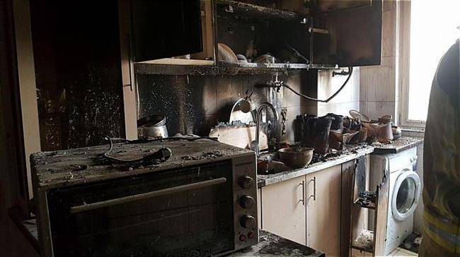 مهار آتش سوزی آشپزخانه واحد مسکونی در محله افسریه + تصاویر