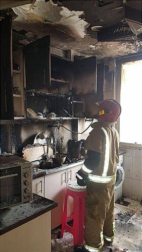 مهار آتش سوزی آشپزخانه واحد مسکونی در محله افسریه + تصاویر