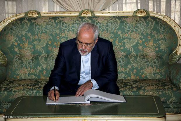 ظریف انتخاب هنیه به ریاست دفتر سیاسی حماس را تبریک گفت
