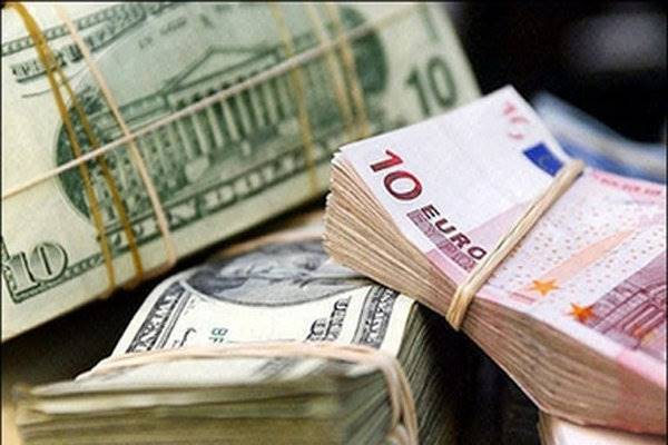 نرخ یورو کاهش و نرخ دلار افزایش یافت